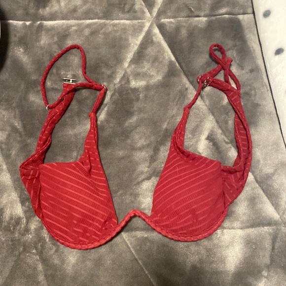 Red zaful underwire bikini top! Great condition size medium - Picture 1 of 3